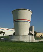 Cup with horizontal lines and fence around it - photo from <a href='https://commons.wikimedia.org/wiki/File:Dixie_Cup_20090904.jpg'>Wikimedia</a>