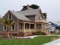 Captain Cass's House in Cayucos down by the Pier